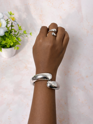 Tolani Set cost 10,500